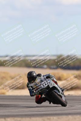 media/Nov-16-2025-Race Pace (Sun) [[8c5fa54630]]/Verified Riders/9-Turn 16 (150pm)/